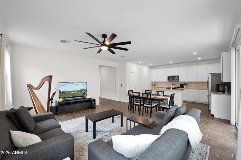 17382 Paraiso Ln, Surprise, AZ 85387