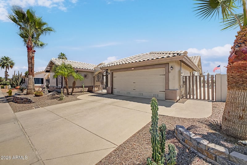 17383 Lonesome Dove Trl, Surprise, AZ 85374