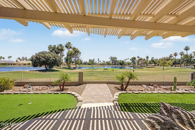 17383 Lonesome Dove Trl, Surprise, AZ 85374