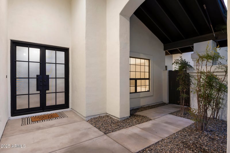1739 E Knox Rd, Tempe, AZ 85284