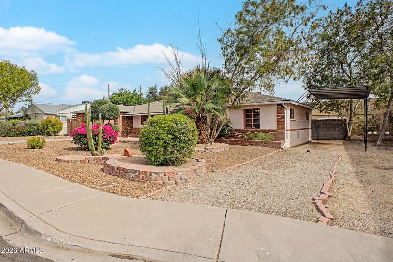 1739 E Luke Ave, Phoenix, AZ 85016