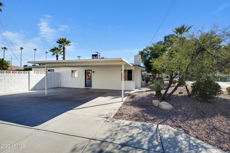1739 E Ocotillo Rd, Phoenix, AZ 85016