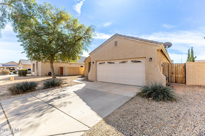 17391 Hilton Ave, Goodyear, AZ 85338