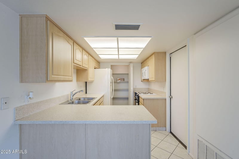 174 Leisure World --, Mesa, AZ 85206