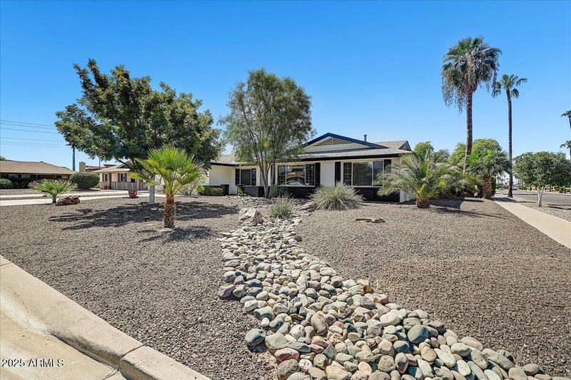 174 Sagebrush Cir, Litchfield Park, AZ 85340