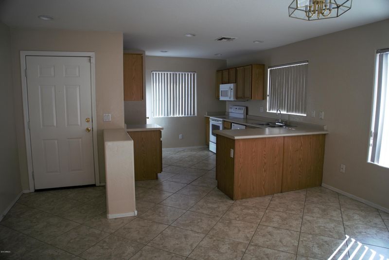 1740 W St Catherine Ave, Phoenix, AZ 85041