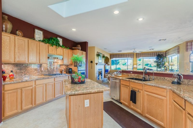 17401 N White Tank Vi, Surprise, AZ 85374