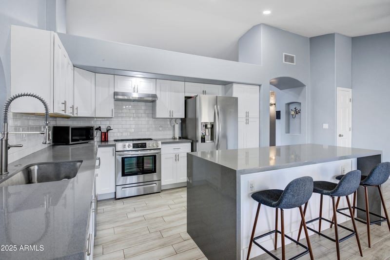 17401 Valloroso Dr, Fountain Hills, AZ 85268