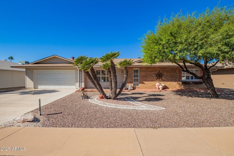 17402 Lindgren Ave, Sun City, AZ 85373