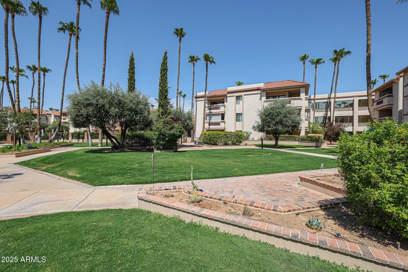 17404 99th Ave #214, Sun City, AZ 85373