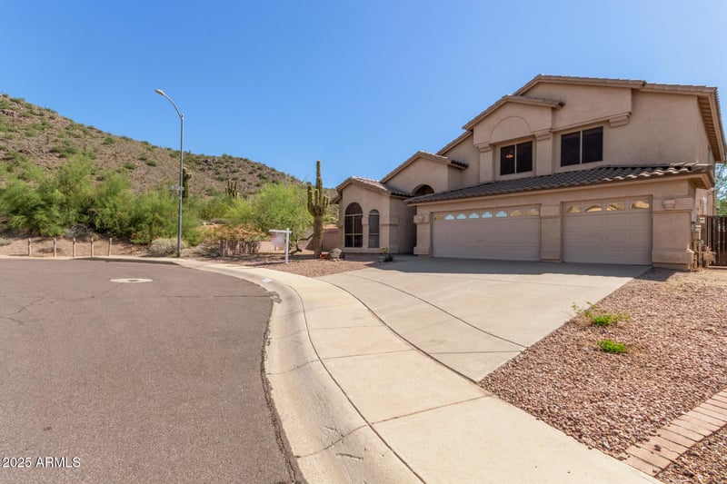 1741 Ross Ave, Phoenix, AZ 85024