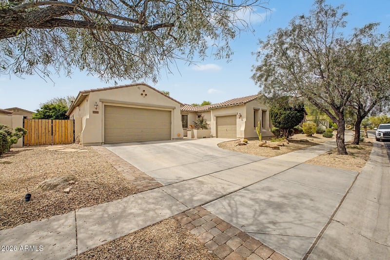 1741 W Bramble Berry Ln, Phoenix, AZ 85085