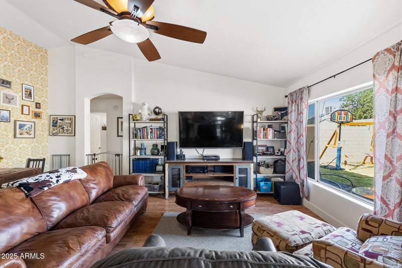 17411 85th Dr, Peoria, AZ 85382