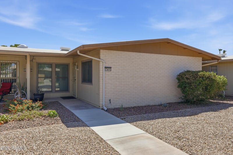 17411 99th Dr, Sun City, AZ 85373