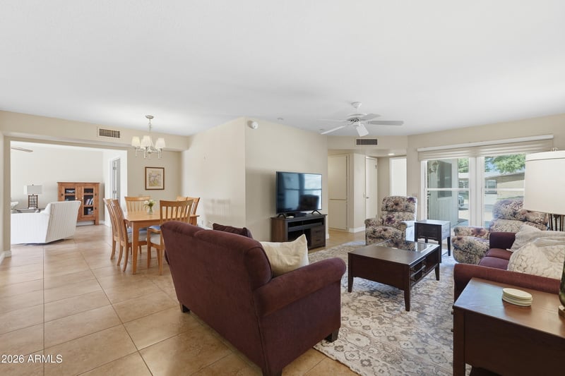 17411 99th Dr, Sun City, AZ 85373