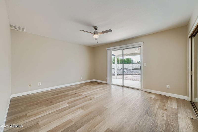 17412 58th Ln, Glendale, AZ 85308