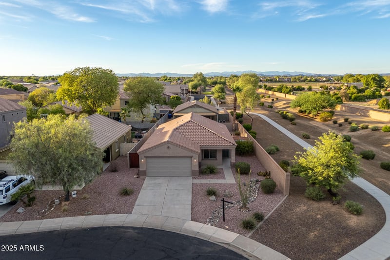 17416 Ventura St, Surprise, AZ 85388