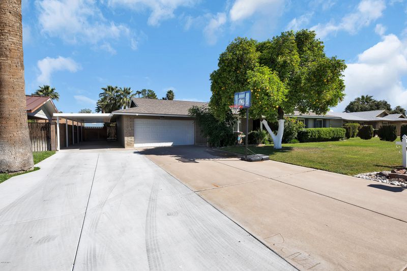 1742 W Seldon Ln, Phoenix, AZ 85021