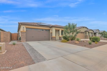 17420 W Laurie Ln, Waddell, AZ 85355