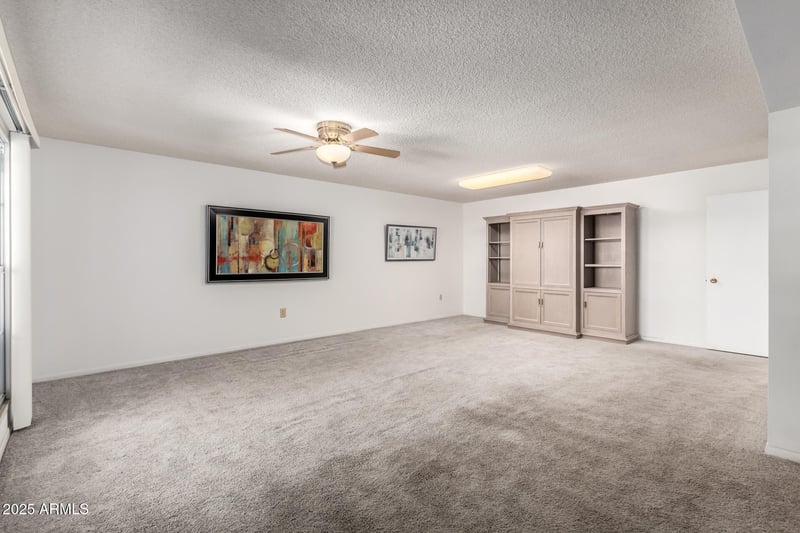 17421 Boswell Blvd, Sun City, AZ 85373