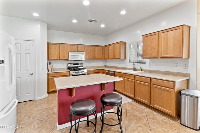 17423 Carmen Dr, Surprise, AZ 85388