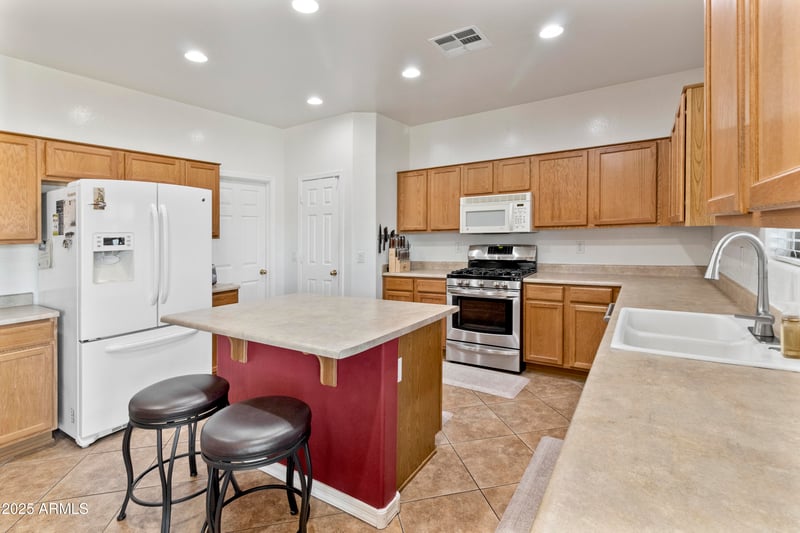 17423 Carmen Dr, Surprise, AZ 85388