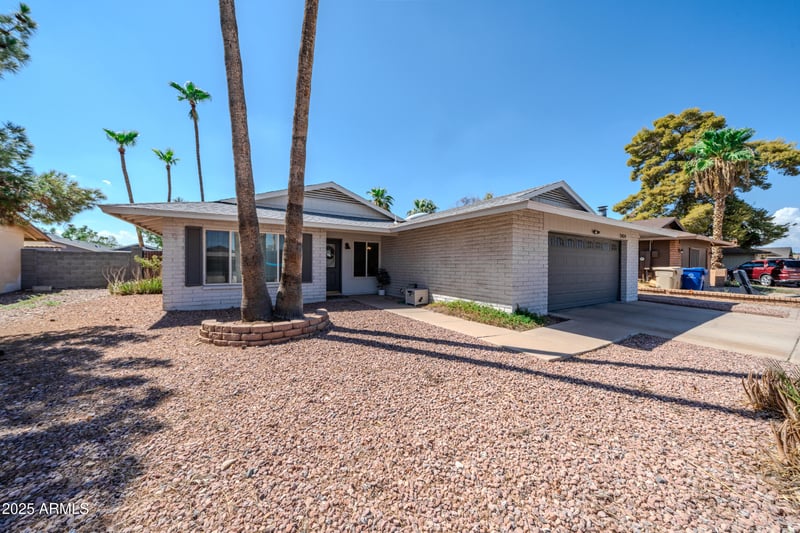 17424 56th Ave, Glendale, AZ 85308