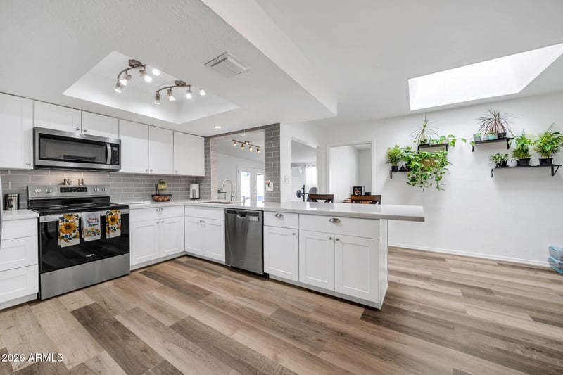 17424 56th Ave, Glendale, AZ 85308