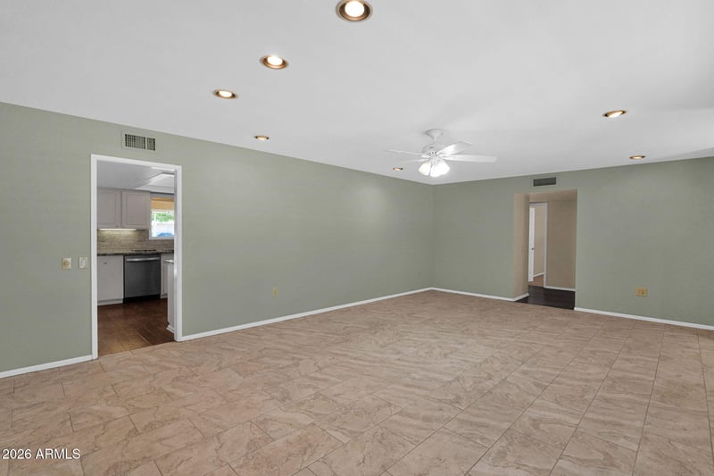 17424 N Lindgren Ave, Sun City, AZ 85373