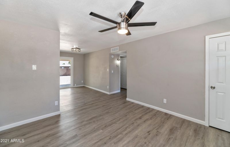 17425 N 8th Ave, Phoenix, AZ 85023