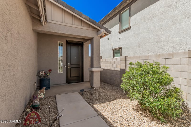 17427 Daley Ln, Surprise, AZ 85387