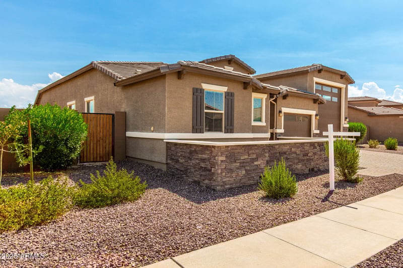 17427 Hadley St, Goodyear, AZ 85338