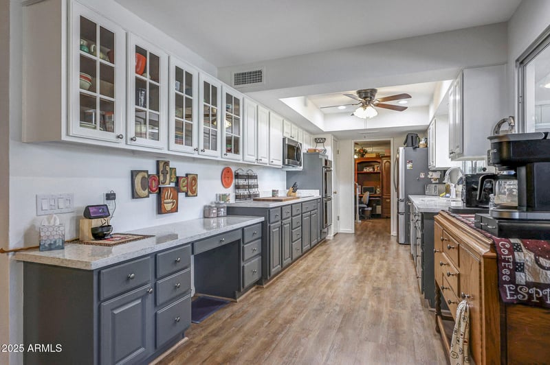 17427 Lindgren Ave, Sun City, AZ 85373