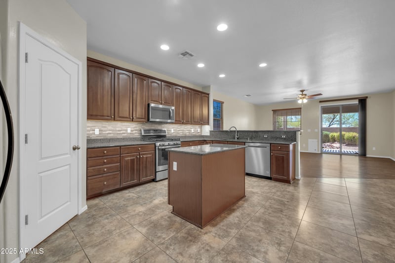 17429 Red Bird Rd, Surprise, AZ 85387