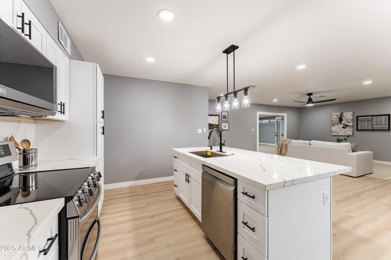 1743 Butler Dr, Phoenix, AZ 85021