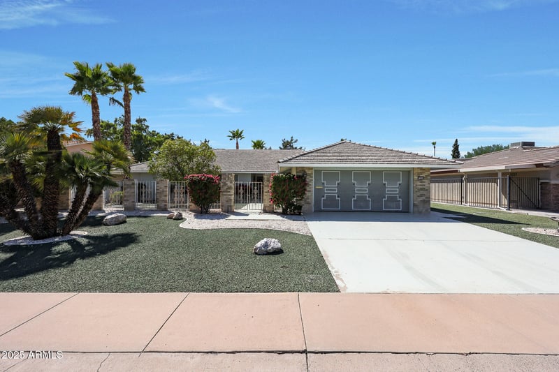 17430 Country Club Dr, Sun City, AZ 85373