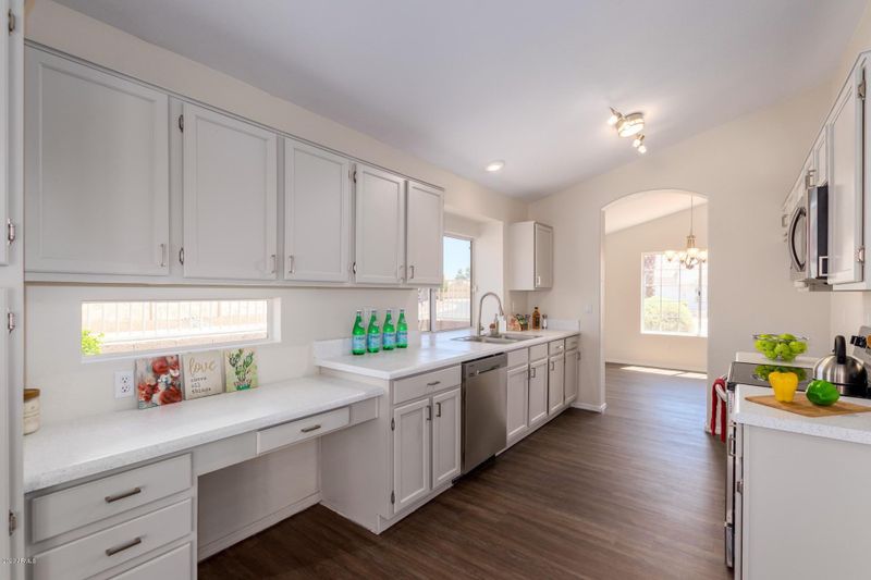17430 N Flowing Spring Dr, Surprise, AZ 85374