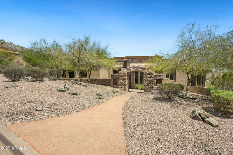 1744 Desert Willow Dr, Phoenix, AZ 85048