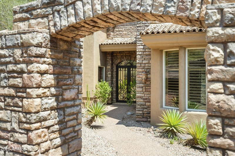 1744 Desert Willow Dr, Phoenix, AZ 85048