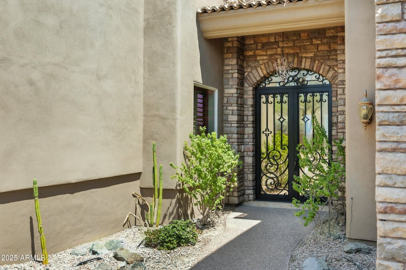 1744 Desert Willow Dr, Phoenix, AZ 85048