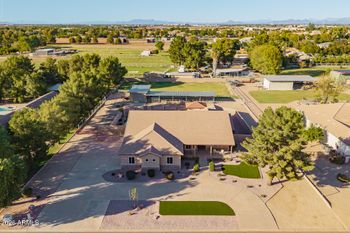 1744 E Country Ln, Gilbert, AZ 85298