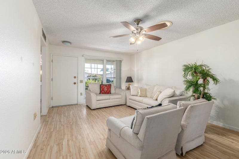 17440 102nd Dr, Sun City, AZ 85373