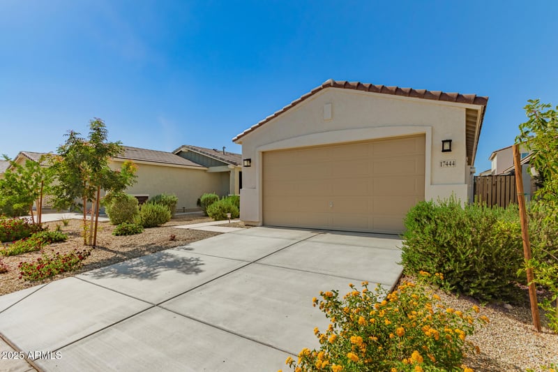17444 Via De Luna Dr, Surprise, AZ 85387