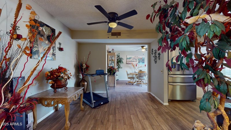 17447 99th Dr, Sun City, AZ 85373