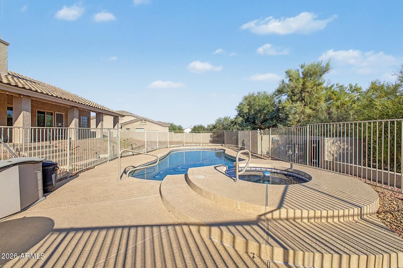 17449 E Caliente Dr, Fountain Hills, AZ 85268