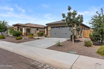 17450 Echo Ln, Waddell, AZ 85355