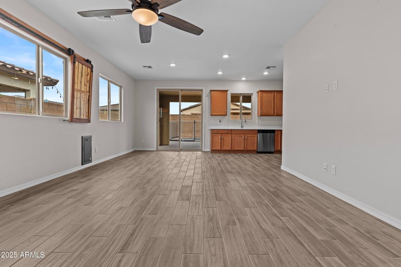 17450 Echo Ln, Waddell, AZ 85355