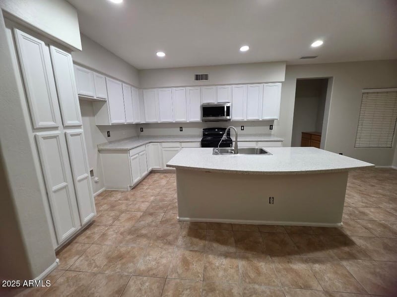 17454 Yavapai St, Goodyear, AZ 85338