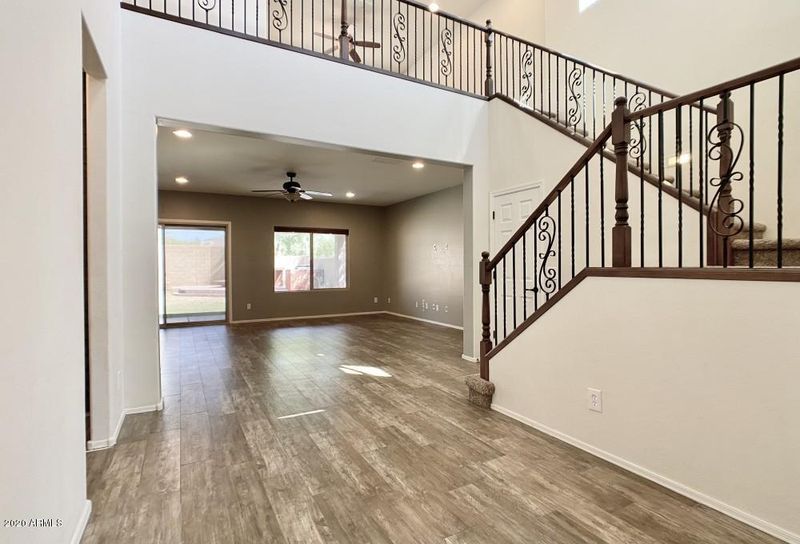 1746 W Desperado Way, Phoenix, AZ 85085