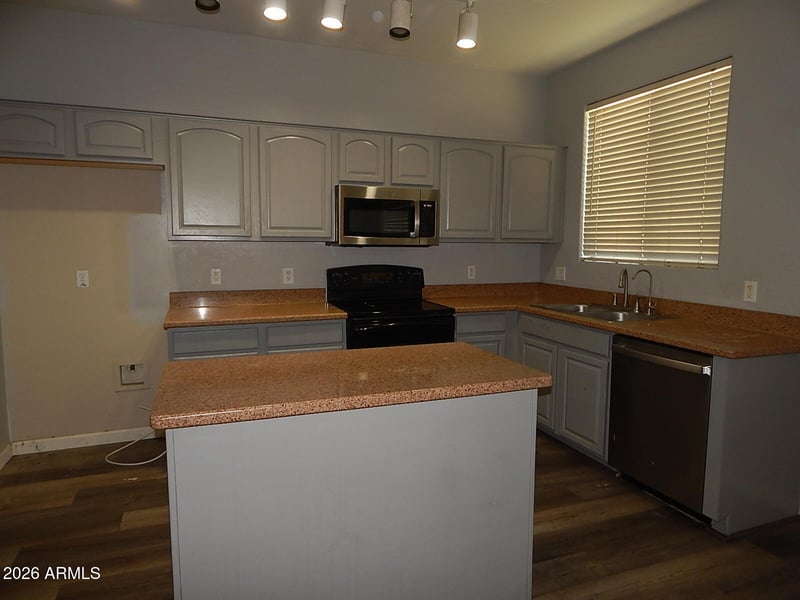 17462 Banff Ln, Surprise, AZ 85388